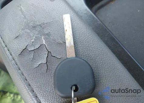 2017 Chevrolet Silverado 1500 Custom z USA, uszkodzony, nr VIN 1GCRCPEC9HZ263024